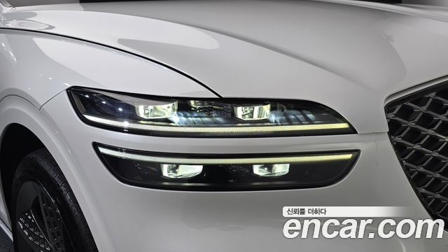 Genesis GV70 2022 — photo 8