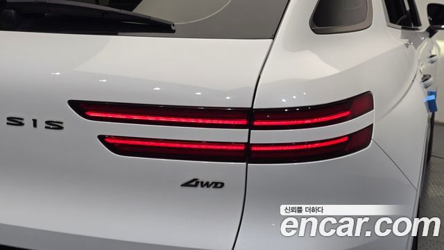 Genesis GV70 2022 — photo 9