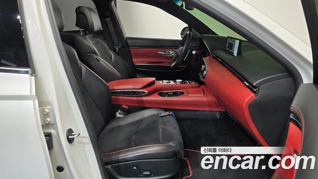 Genesis GV70 2022 — photo 16