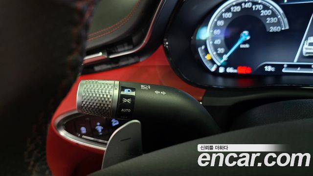 Genesis GV70 2022 — photo 29