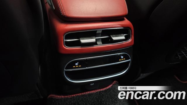 Genesis GV70 2022 — photo 40