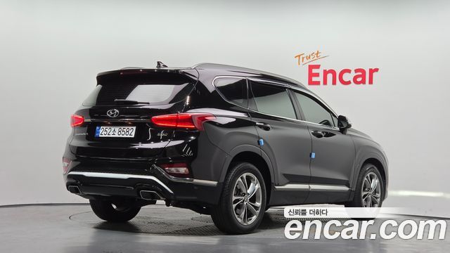 Hyundai Santafe 2019 — photo 2