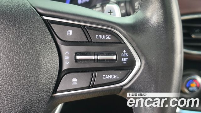 Hyundai Santafe 2019 — photo 18