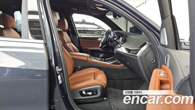 BMW X7 2022 — photo 11