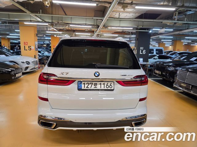 BMW X7 2022 — photo 4