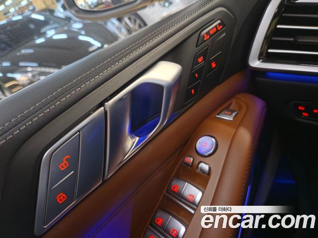 BMW X7 2022 — photo 13