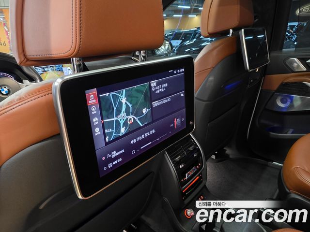 BMW X7 2022 — photo 17