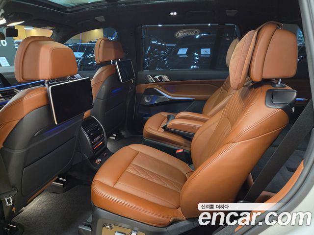 BMW X7 2022 — photo 18