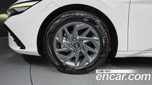 Hyundai AVANTE 2024 — photo 5