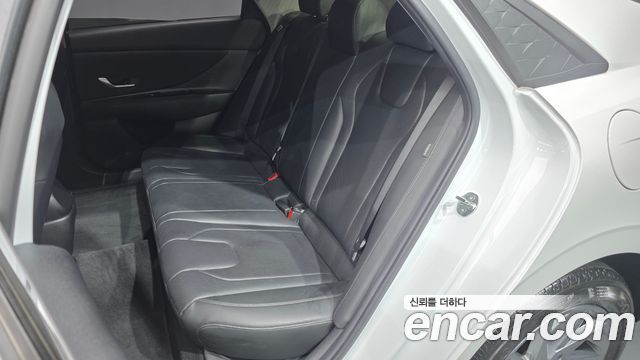 Hyundai AVANTE 2024 — photo 16