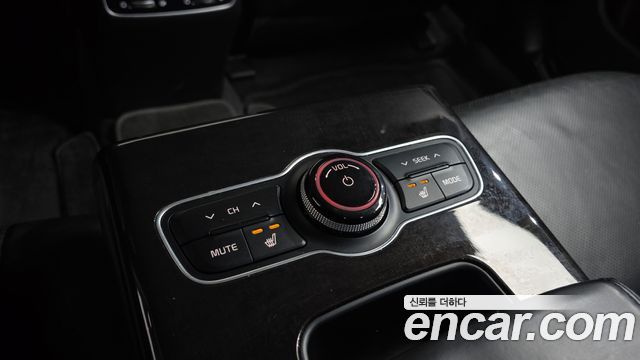 Kia K7 2013 — photo 17