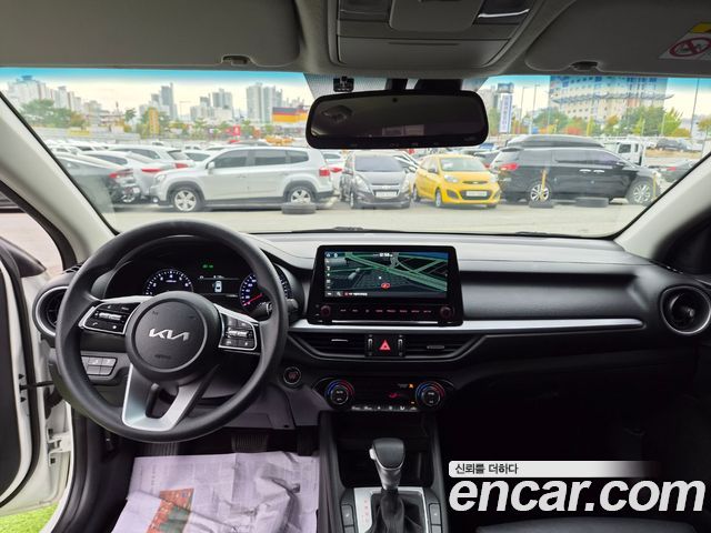 Kia K3 2022 — photo 16