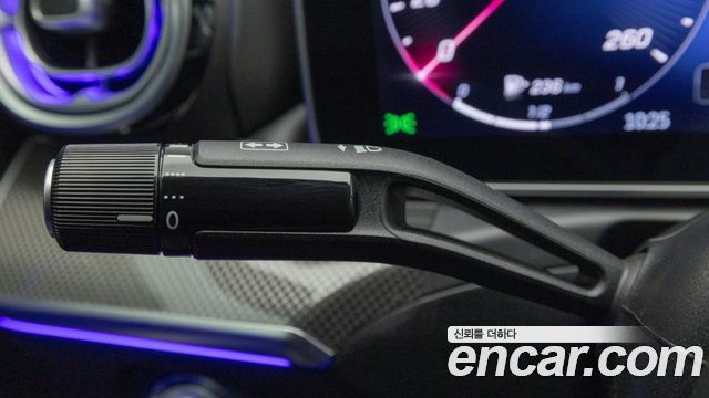 Mercedes-Benz C-Class 2024 — photo 18