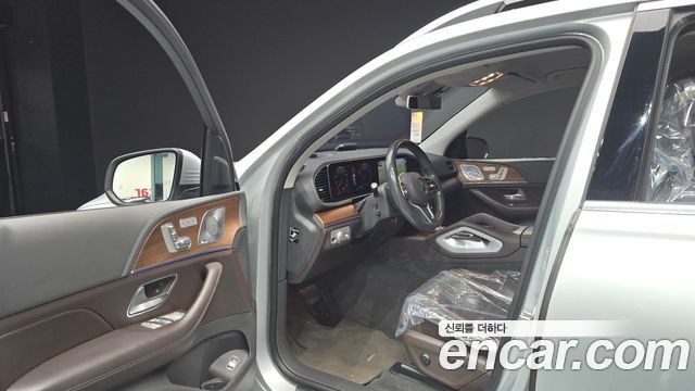 Mercedes-Benz GLE-Class 2019 — photo 13