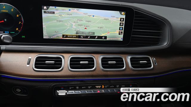 Mercedes-Benz GLE-Class 2019 — photo 23