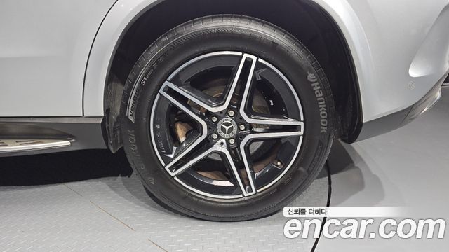 Mercedes-Benz GLE-Class 2019 — photo 7