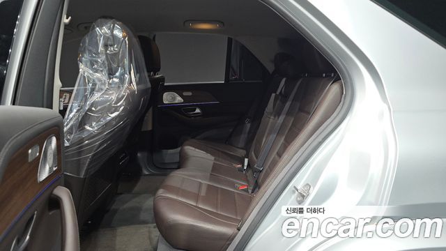 Mercedes-Benz GLE-Class 2019 — photo 16