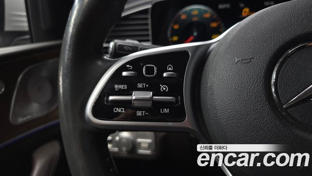 Mercedes-Benz GLE-Class 2019 — photo 29