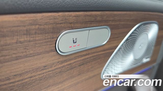 Mercedes-Benz GLE-Class 2019 — photo 31