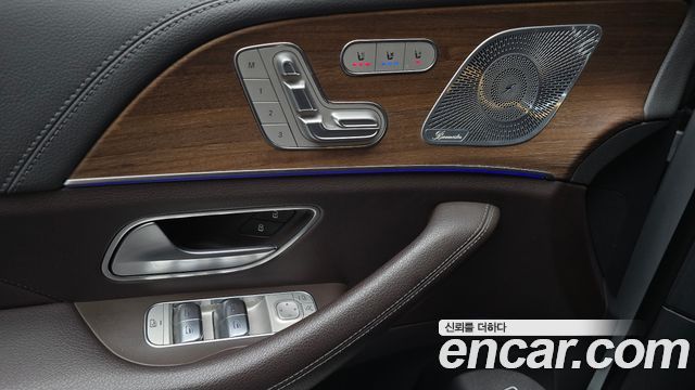 Mercedes-Benz GLE-Class 2019 — photo 33