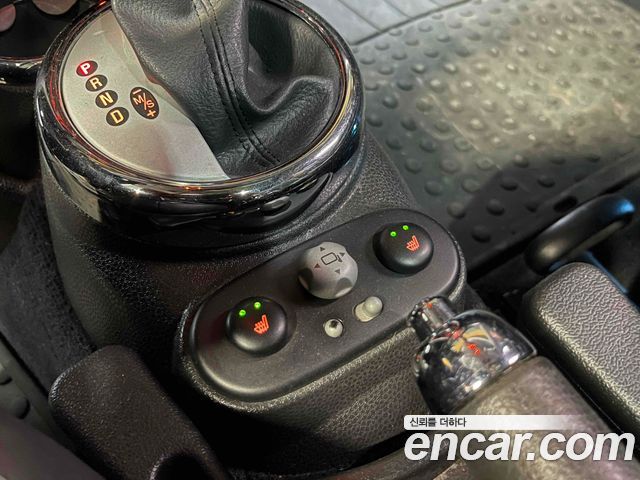 Mini Cooper 2006 — photo 11