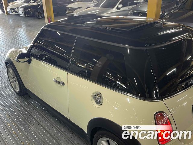 Mini Cooper 2006 — photo 19