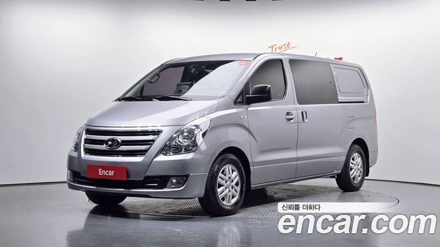 Hyundai Starex 2016 — photo 1