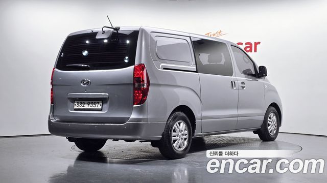 Hyundai Starex 2016 — photo 2