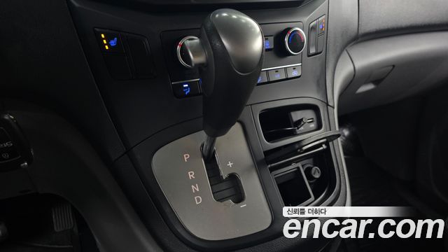 Hyundai Starex 2016 — photo 12