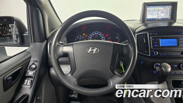 Hyundai Starex 2016 — photo 19