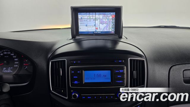 Hyundai Starex 2016 — photo 21