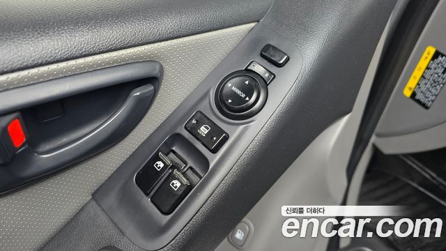 Hyundai Starex 2016 — photo 25