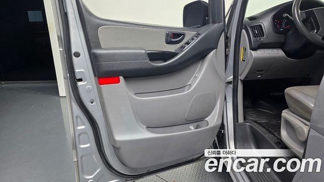 Hyundai Starex 2016 — photo 14