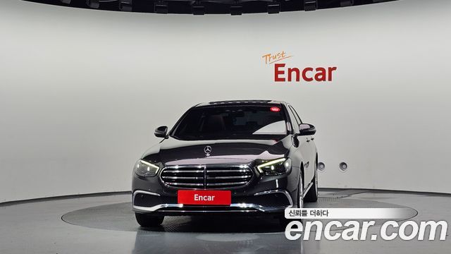 Mercedes-Benz E-Class 2021 — photo 3