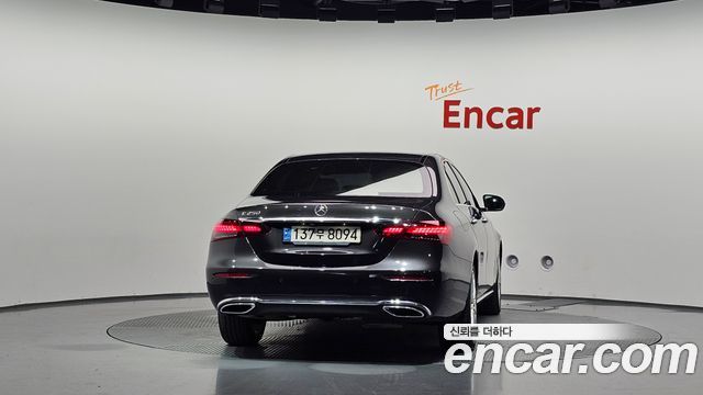 Mercedes-Benz E-Class 2021 — photo 4
