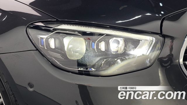 Mercedes-Benz E-Class 2021 — photo 8