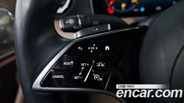 Mercedes-Benz E-Class 2021 — photo 31