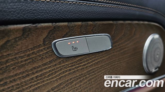 Mercedes-Benz E-Class 2021 — photo 37