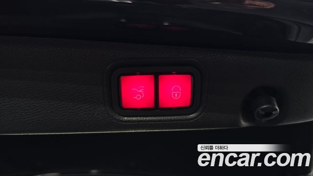 Mercedes-Benz E-Class 2021 — photo 39