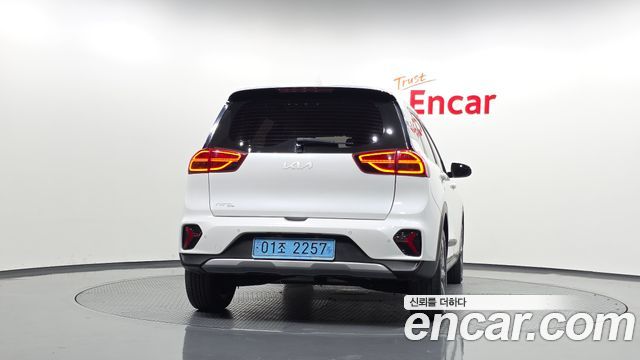 Kia Niro 2023 — photo 4