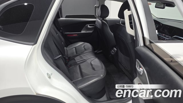 Kia Niro 2023 — photo 17