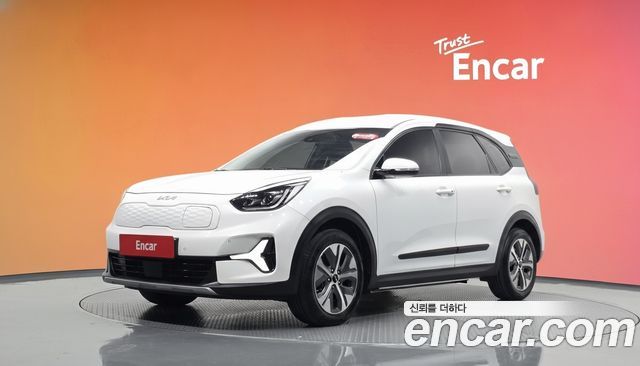 Kia Niro 2023 — photo 1