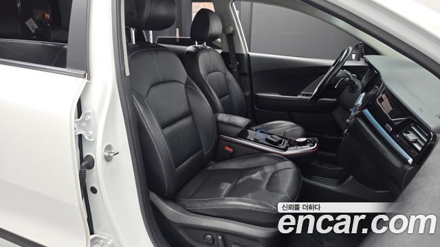 Kia Niro 2023 — photo 16