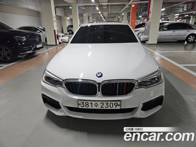 BMW 5-Series 2018 — photo 2