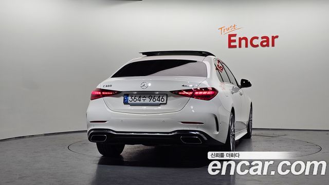 Mercedes-Benz C-Class 2024 — photo 4