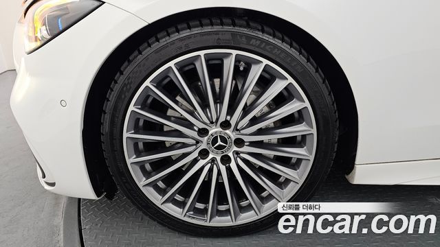 Mercedes-Benz C-Class 2024 — photo 5