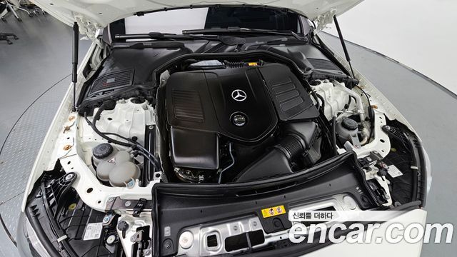 Mercedes-Benz C-Class 2024 — photo 6