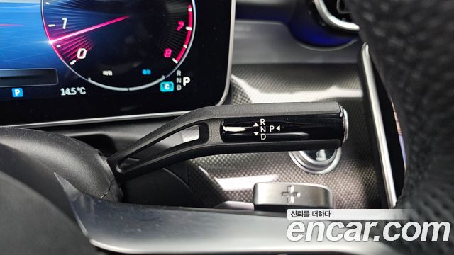 Mercedes-Benz C-Class 2024 — photo 9