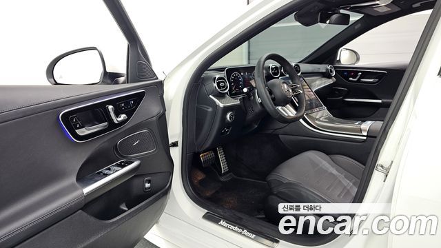 Mercedes-Benz C-Class 2024 — photo 10