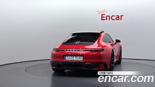 Porsche 911 2021 — photo 4